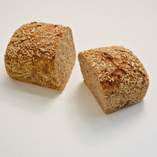 Lade das Bild in den Galerie-Viewer, Biolandbrot