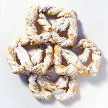 Lade das Bild in den Galerie-Viewer, Olgabrezeln 4er-Pack