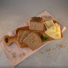 Lade das Bild in den Galerie-Viewer, Bio-Dinkel-Vollkornbrot
